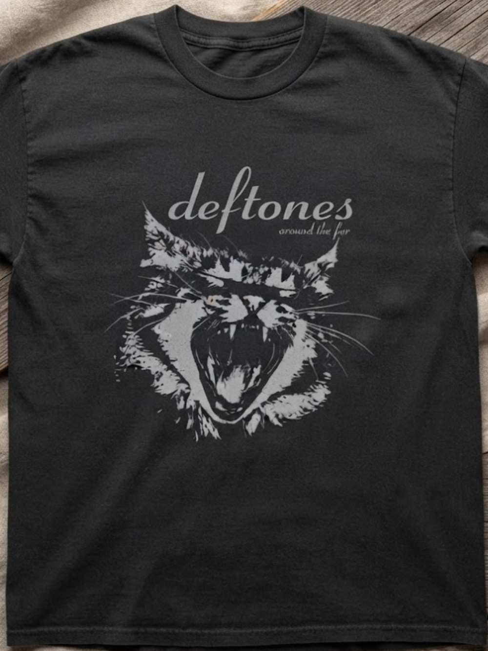 Gildan Black T-Shirt with Gray Screaming Cat Graphic